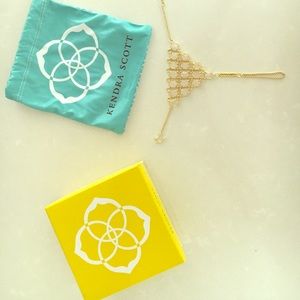 Kendra Scott finger bracelet